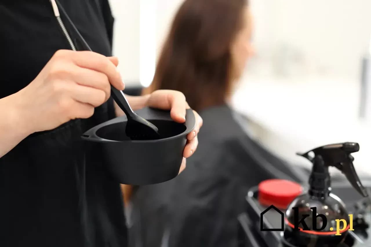 Ile kosztuje farbowanie odrostów? Sprawdź ceny w różnych miastach