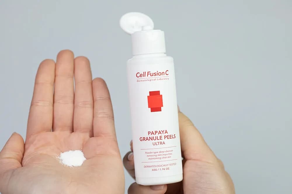 Jaki peeling do cery trądzikowej? Odkryj skuteczne rozwiązania dla skóry