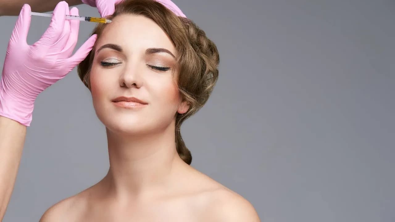 Ile kosztuje botox na czoło? Sprawdź ceny i co wpływa na koszt