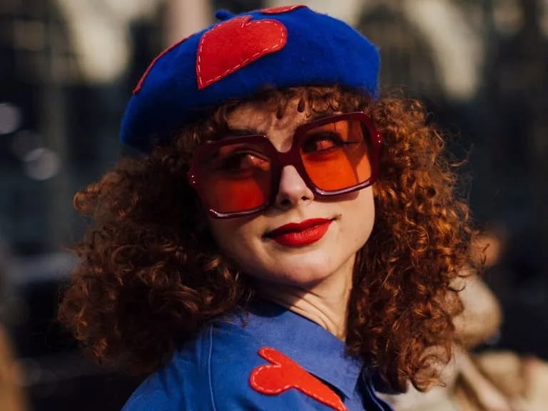 Jak zakręcić włosy bez lokówki i prostownicy - sprawdzone metody bez ciepła